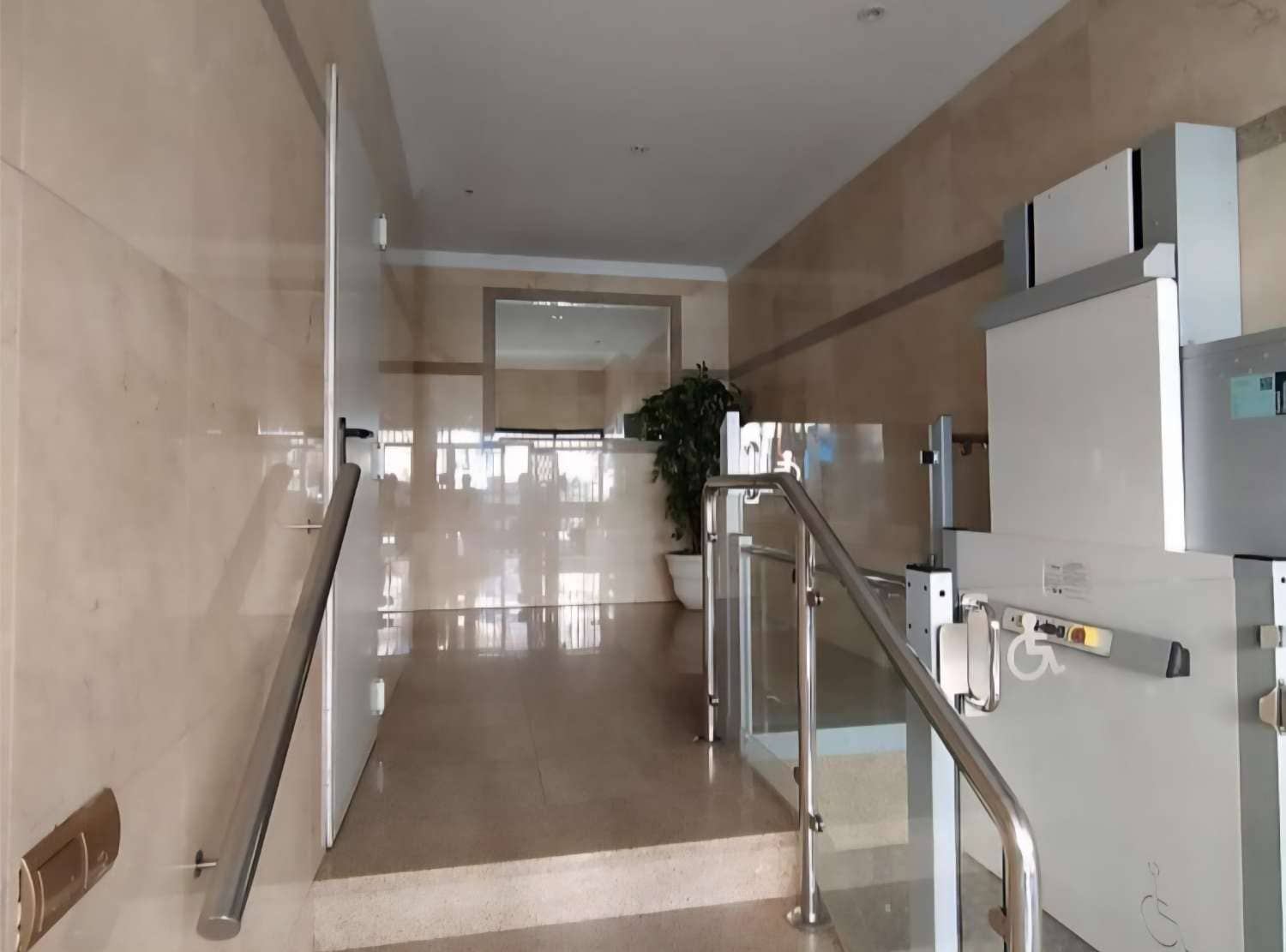 3 soveværelse Lejlighed til salg i Malaga by med garage - € 320.000 (Ref: 9436832)