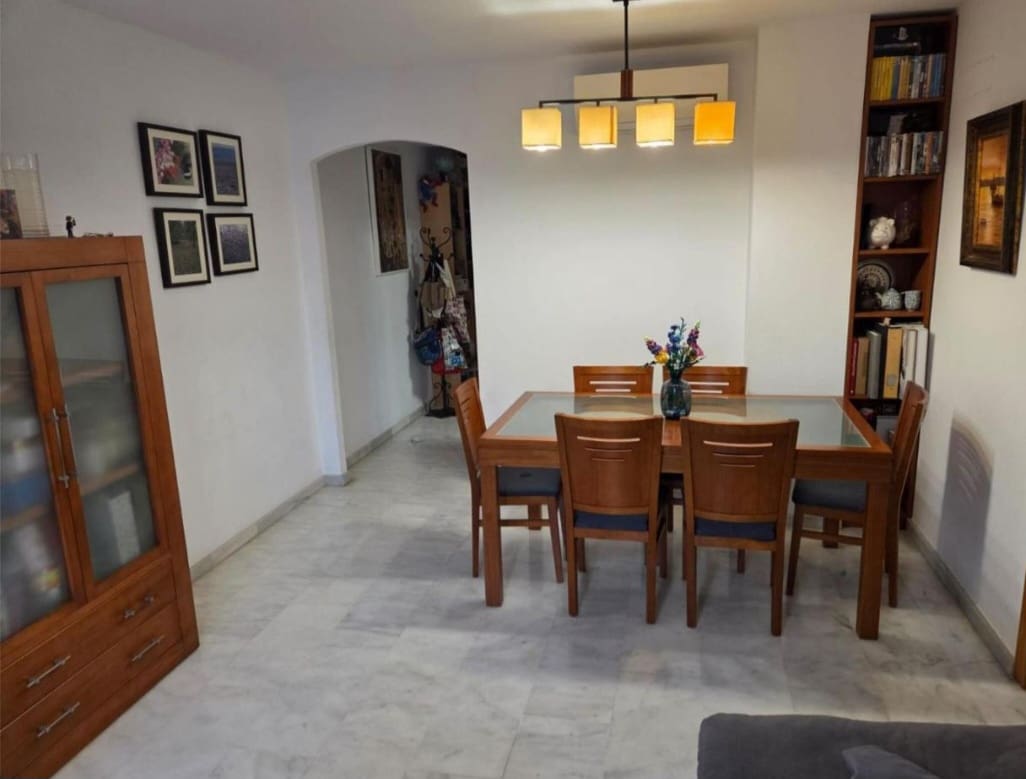 3 bedroom Flat for sale in Alhaurin de la Torre with pool garage - € 290,000 (Ref: 9436833)