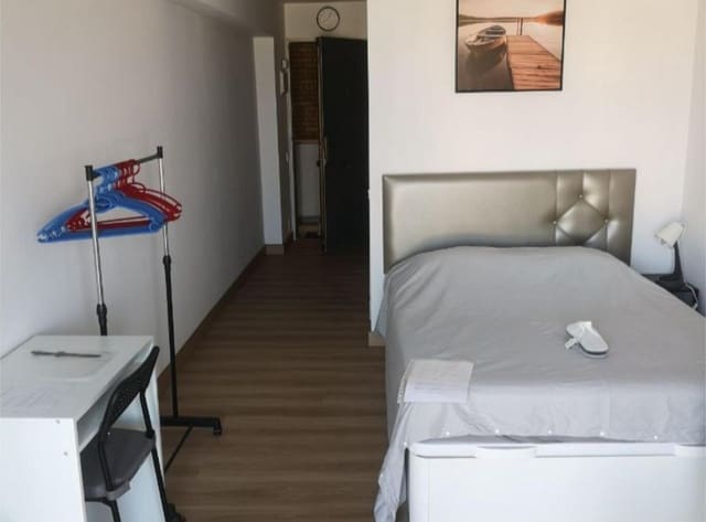 Yksiö myytävänä paikassa Benalmádena mukana uima-altaan 
autotalli - 180 000 € (Ref: 9436835)