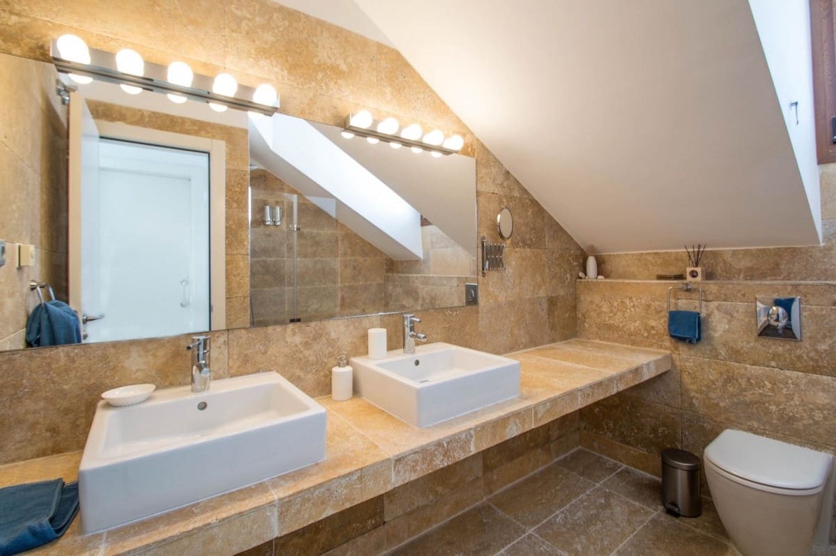 4 soveværelse Rækkehus til salg i Benalmadena med swimmingpool - € 719.975 (Ref: 9436837)