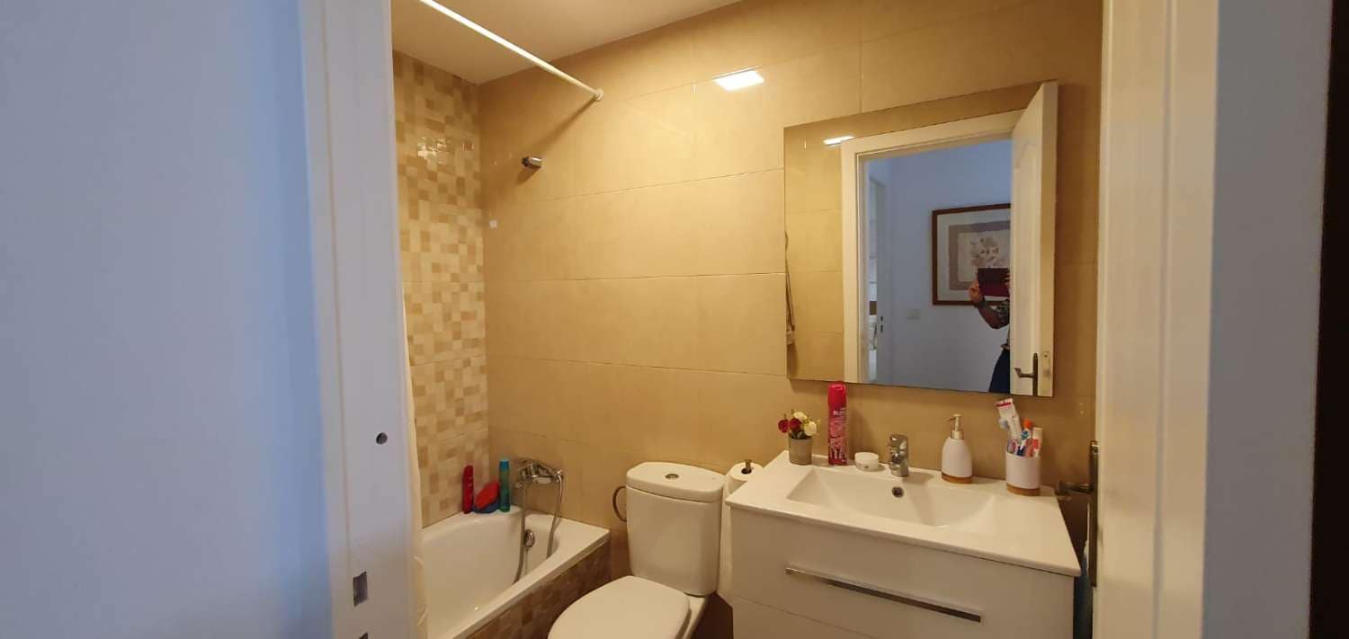 2 makuuhuone Asunto myytävänä paikassa Alhaurin de la Torre - 210 000 € (Ref: 9436838)