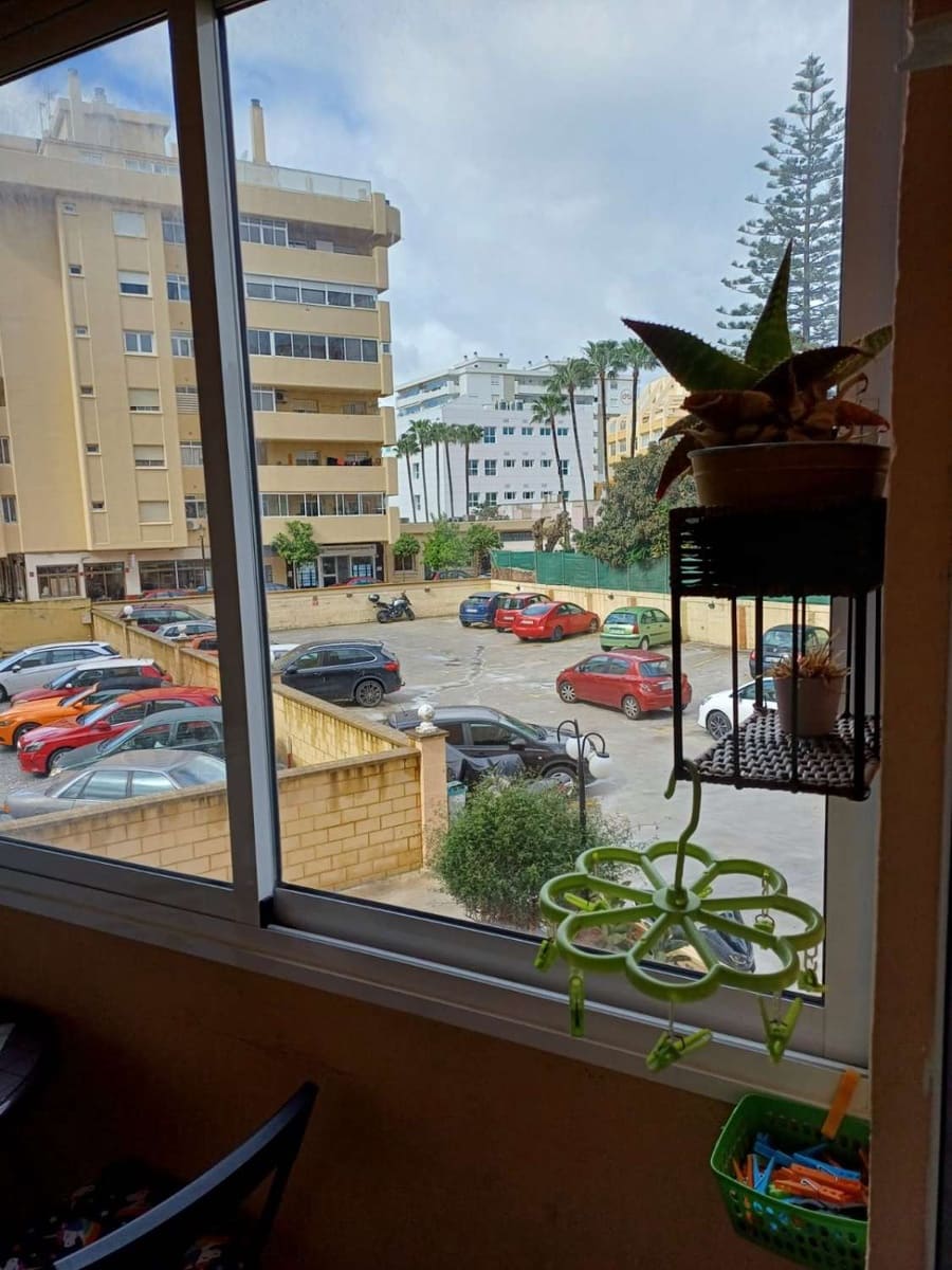 Studio til salg i Fuengirola med swimmingpool garage - € 170.000 (Ref: 9436839)