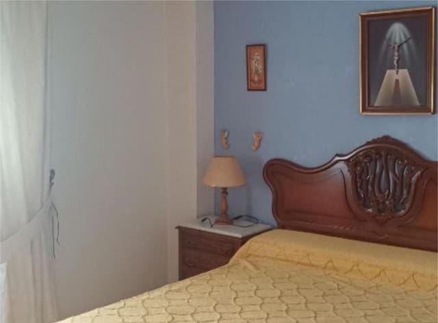 3 slaapkamer Flat te koop in Carretera de Cadiz, Málaga stad - € 245.000 (Ref: 9439537)