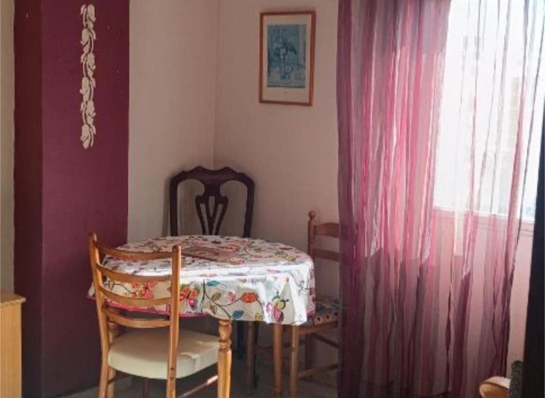 3 slaapkamer Flat te koop in Malaga stad - € 245.000 (Ref: 9439537)