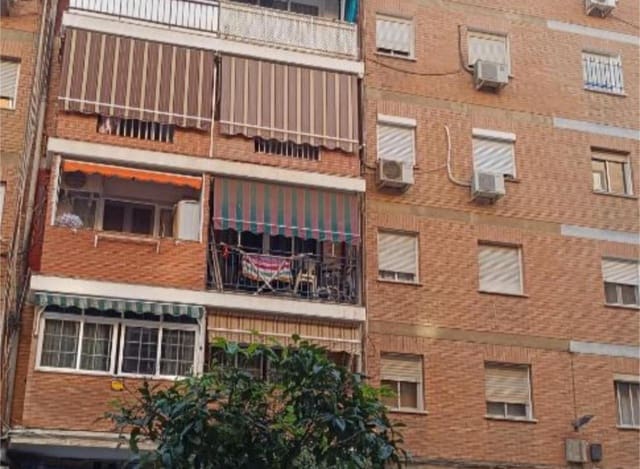 3 slaapkamer Flat te koop in Carretera de Cadiz, Málaga stad - € 245.000 (Ref: 9439537)