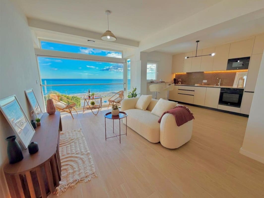 2 soverom Strandleiligheter til salgs i Torre del Mar med svømmebasseng - € 530 000 (Ref: 9448867)