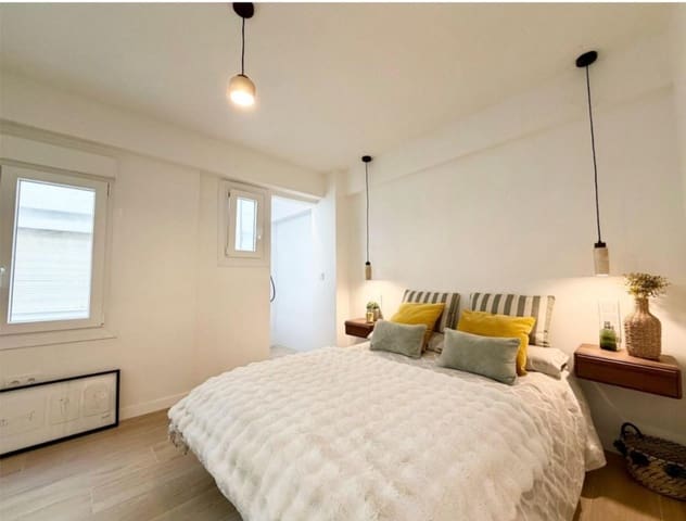 2 soverom Strandleiligheter til salgs i Torre del Mar, Vélez-Málaga med svømmebasseng - € 530 000 (Ref: 9448867)