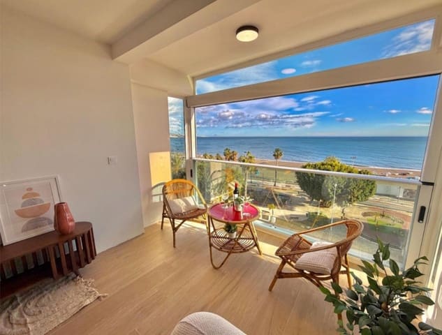 2 soverom Strandleiligheter til salgs i Torre del Mar, Vélez-Málaga med svømmebasseng - € 530 000 (Ref: 9448867)