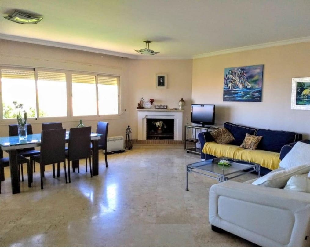 Apartamento Playa de 2 habitaciones en Ojen en venta con piscina garaje - 390.000 € (Ref: 9448868)