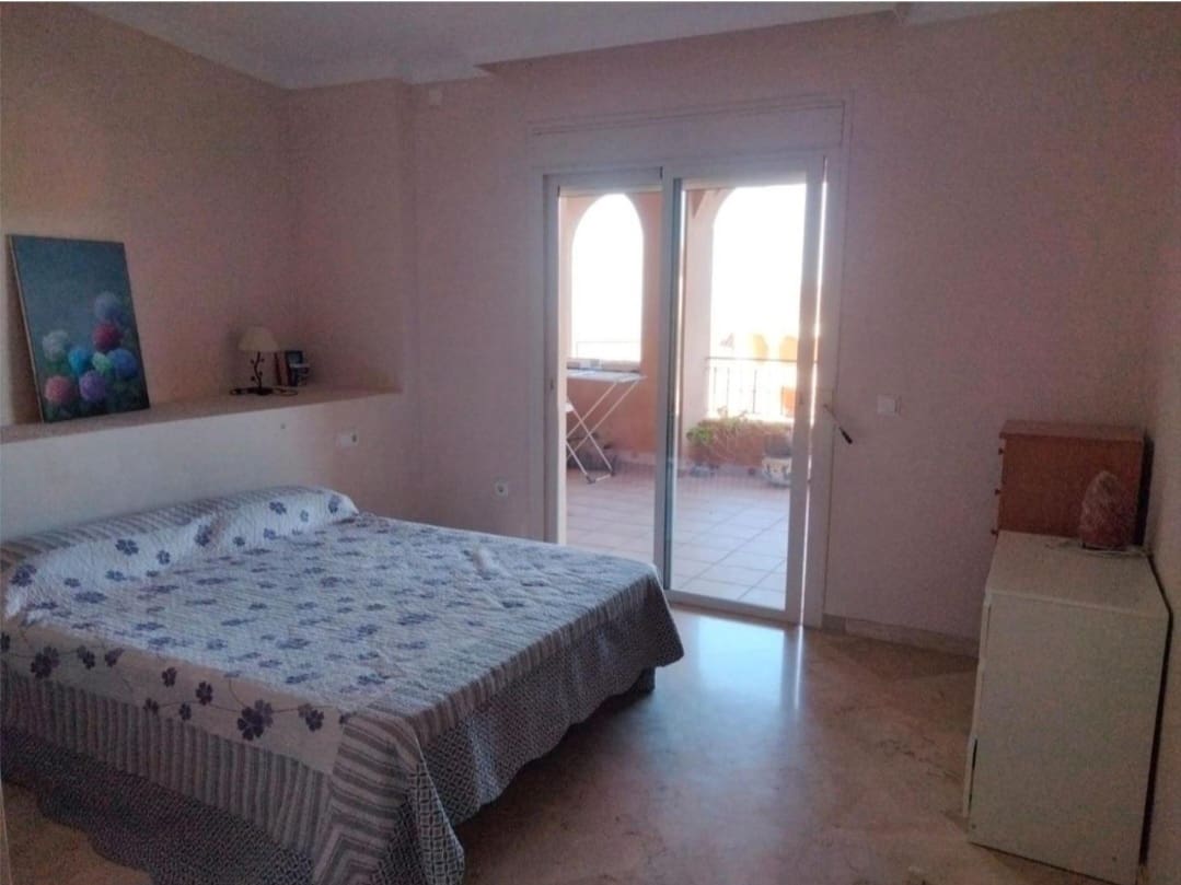 Apartamento Playa de 2 habitaciones en Ojen en venta con piscina garaje - 390.000 € (Ref: 9448868)