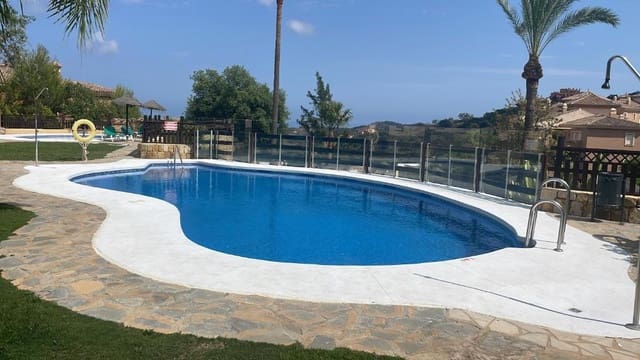 Apartamento Playa de 2 habitaciones en Ojen en venta con piscina garaje - 390.000 € (Ref: 9448868)