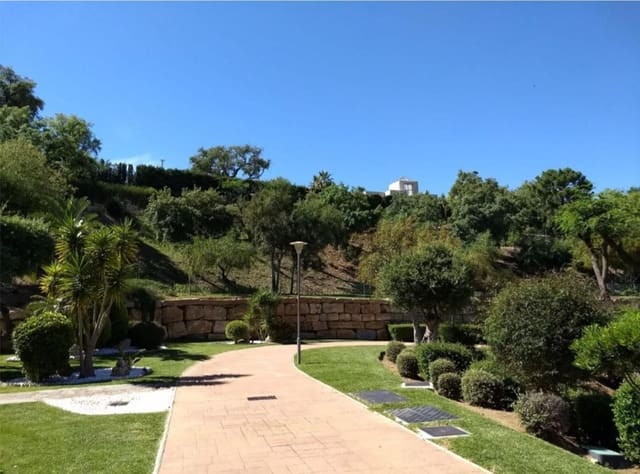 Apartamento Playa de 2 habitaciones en Ojen en venta con piscina garaje - 390.000 € (Ref: 9448868)