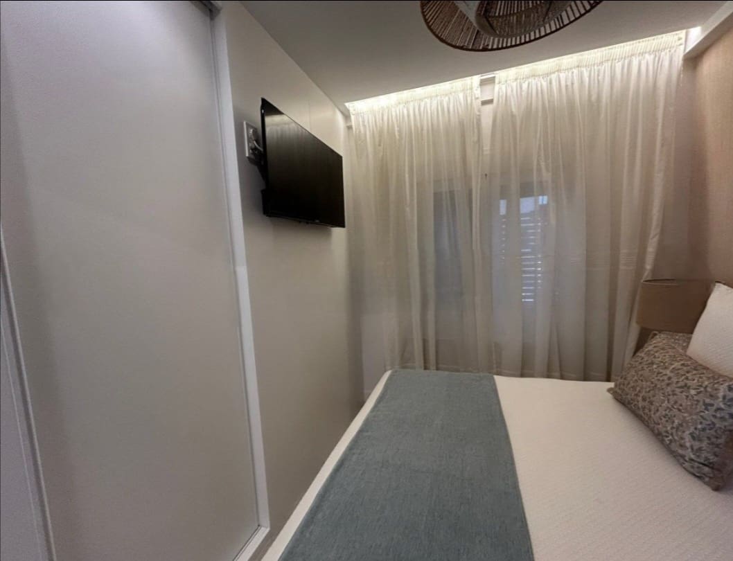 Piso de 3 habitaciones en Torremolinos en venta - 370.000 € (Ref: 9455913)