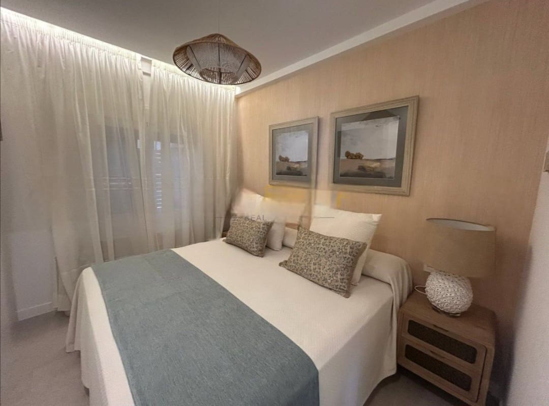 Piso de 3 habitaciones en Torremolinos en venta - 370.000 € (Ref: 9455913)