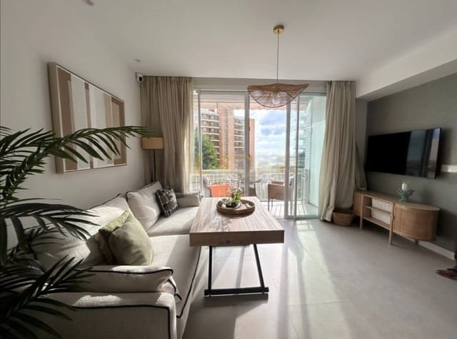 Piso de 3 habitaciones en Torremolinos en venta - 370.000 € (Ref: 9455913)