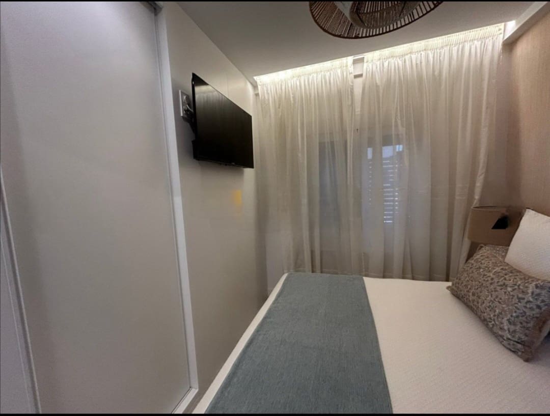 Piso de 3 habitaciones en Torremolinos en venta - 370.000 € (Ref: 9455913)