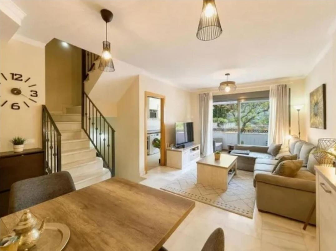 Adosado de 4 habitaciones en Benalmádena en venta con garaje - 427.000 € (Ref: 9468155)