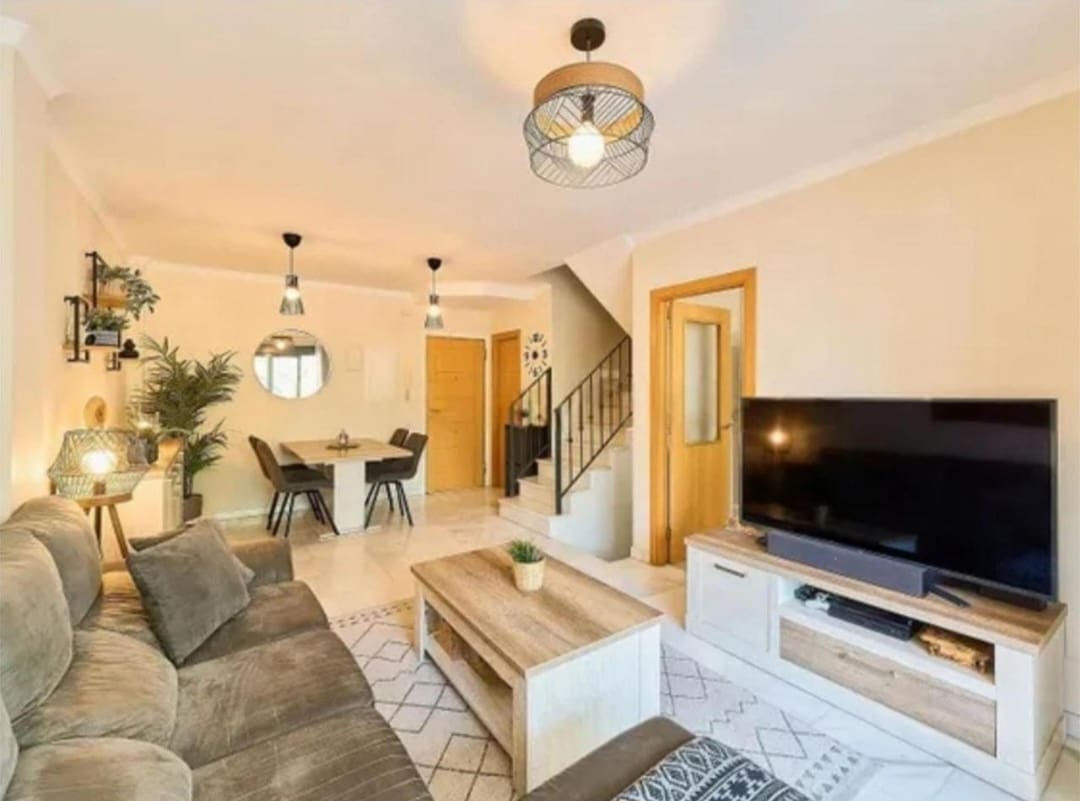 Adosado de 4 habitaciones en Benalmádena en venta con garaje - 427.000 € (Ref: 9468155)