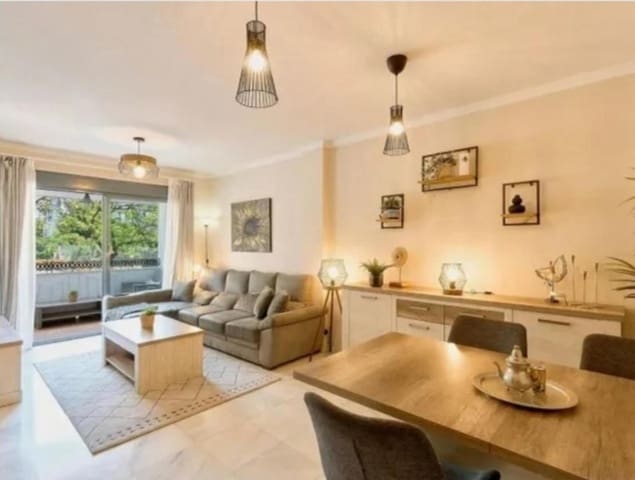 Adosado de 4 habitaciones en Benalmádena en venta con garaje - 427.000 € (Ref: 9468155)