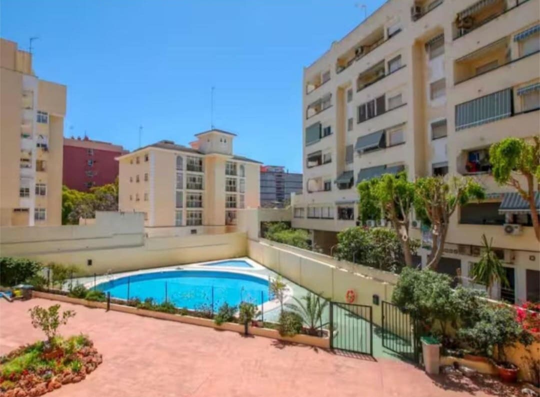 Studio til salg i Torremolinos med swimmingpool - € 183.000 (Ref: 9488190)