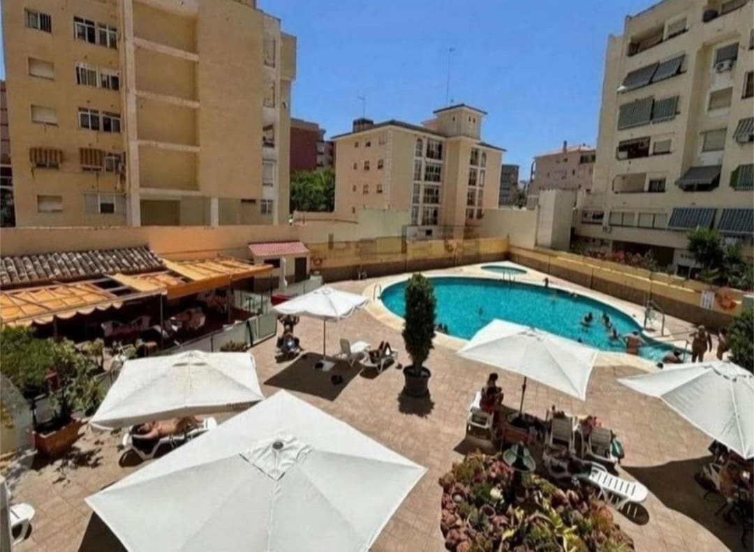 Studio til salg i Torremolinos med swimmingpool - € 183.000 (Ref: 9488190)
