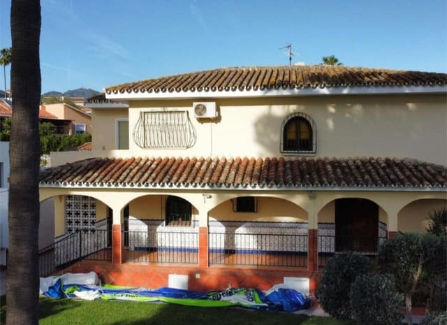 5 Zimmer Villa zu verkaufen in Mijas mit Pool - 700.000 € (Ref: 9488191)