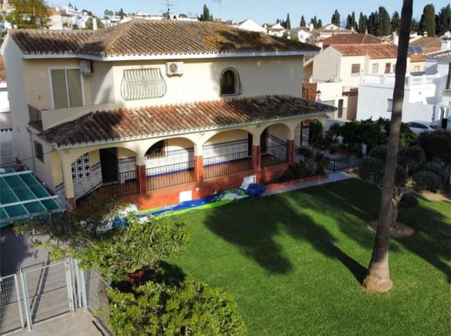 5 Zimmer Villa zu verkaufen in Mijas mit Pool - 700.000 € (Ref: 9488191)