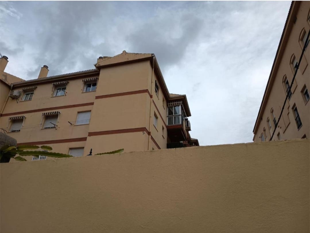 2 bedroom Flat for sale in Rincon de la Victoria with pool - € 297,670 (Ref: 9488192)