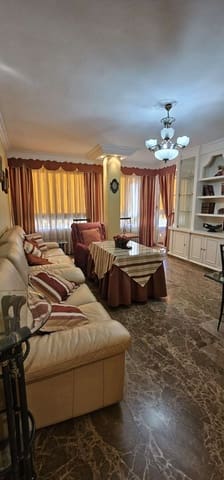 Ático de 4 habitaciones en Málaga ciudad en alquiler con garaje - 1.500 € (Ref: 9491104)