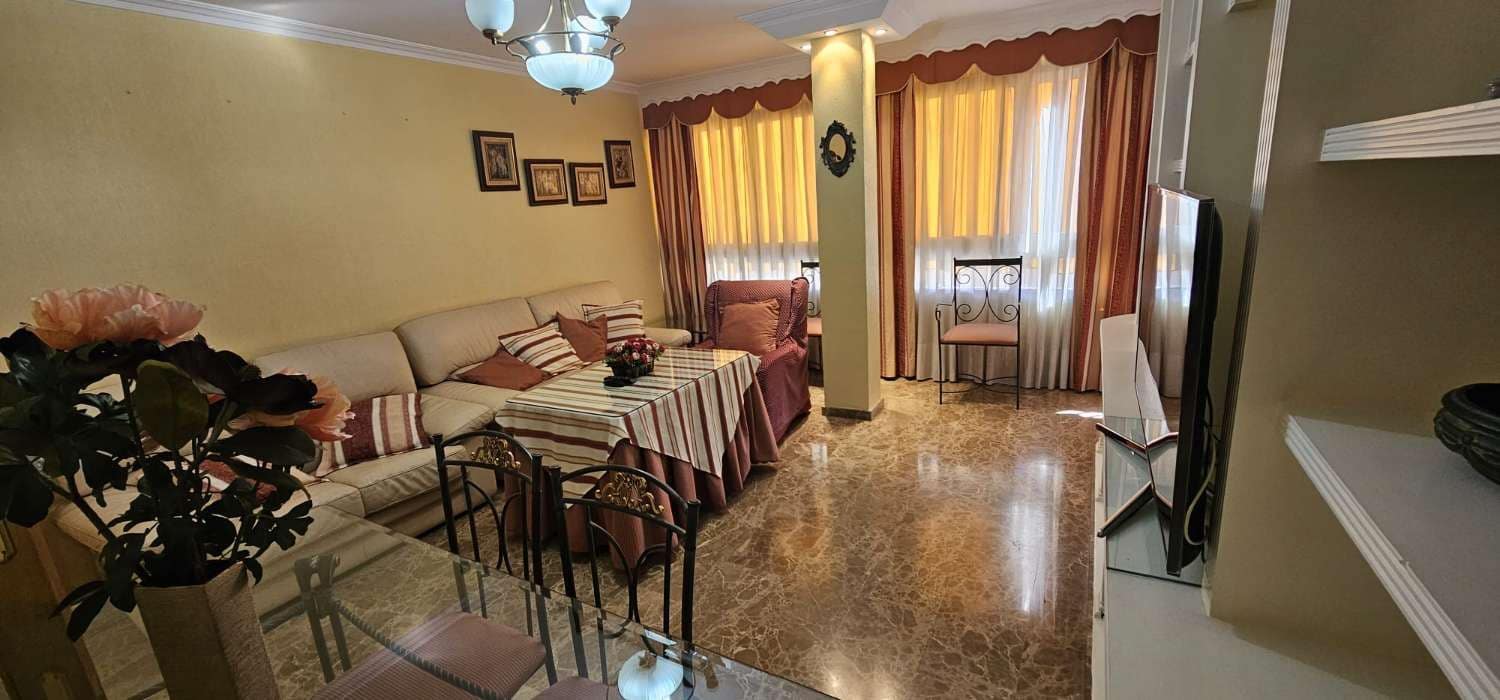 4 sovrum Takvåning att hyra i Malaga stad med garage - 1 500 € (Ref: 9491104)