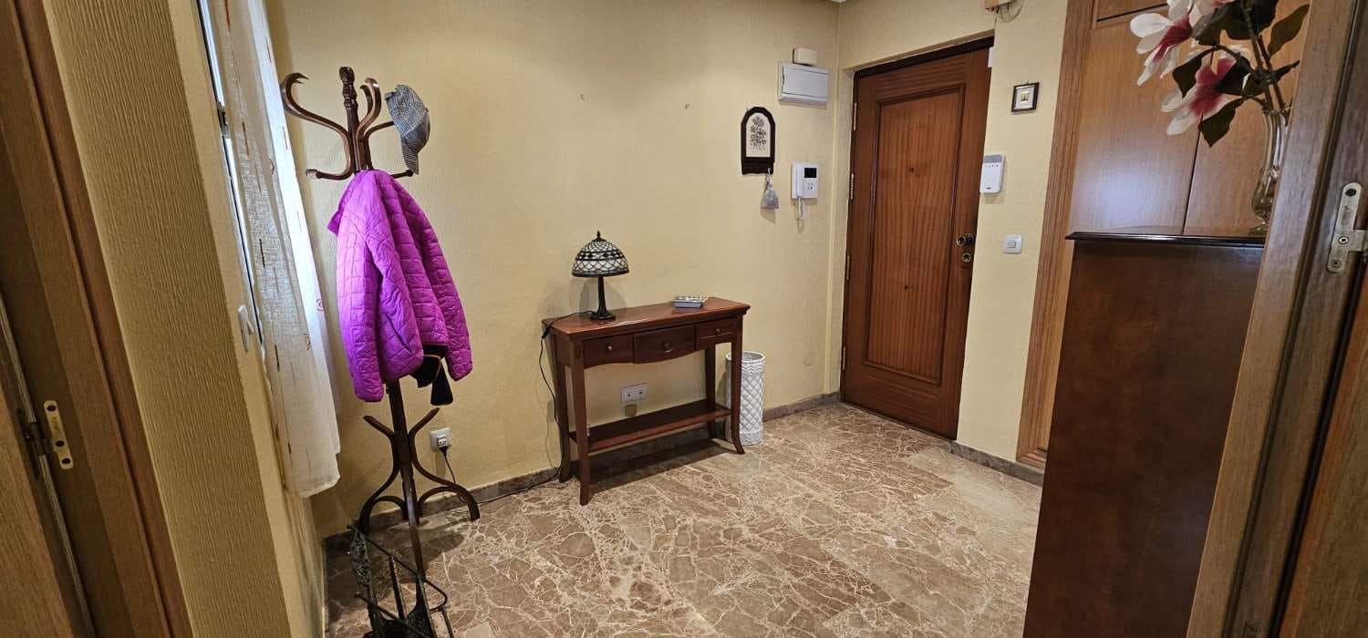 4 sovrum Takvåning att hyra i Malaga stad med garage - 1 500 € (Ref: 9491104)