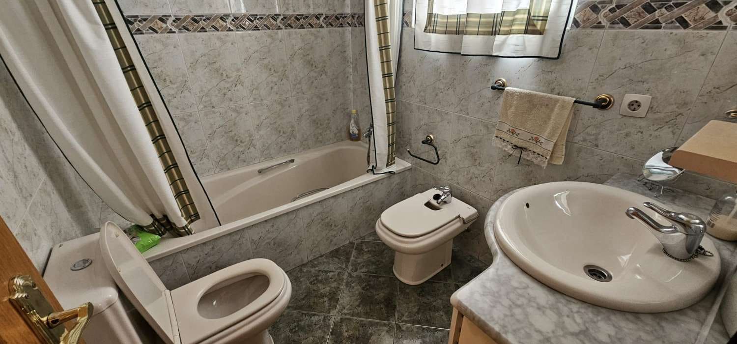 4 sovrum Takvåning att hyra i Malaga stad med garage - 1 500 € (Ref: 9491104)