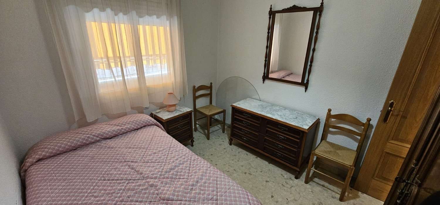 4 sovrum Takvåning att hyra i Malaga stad med garage - 1 500 € (Ref: 9491104)