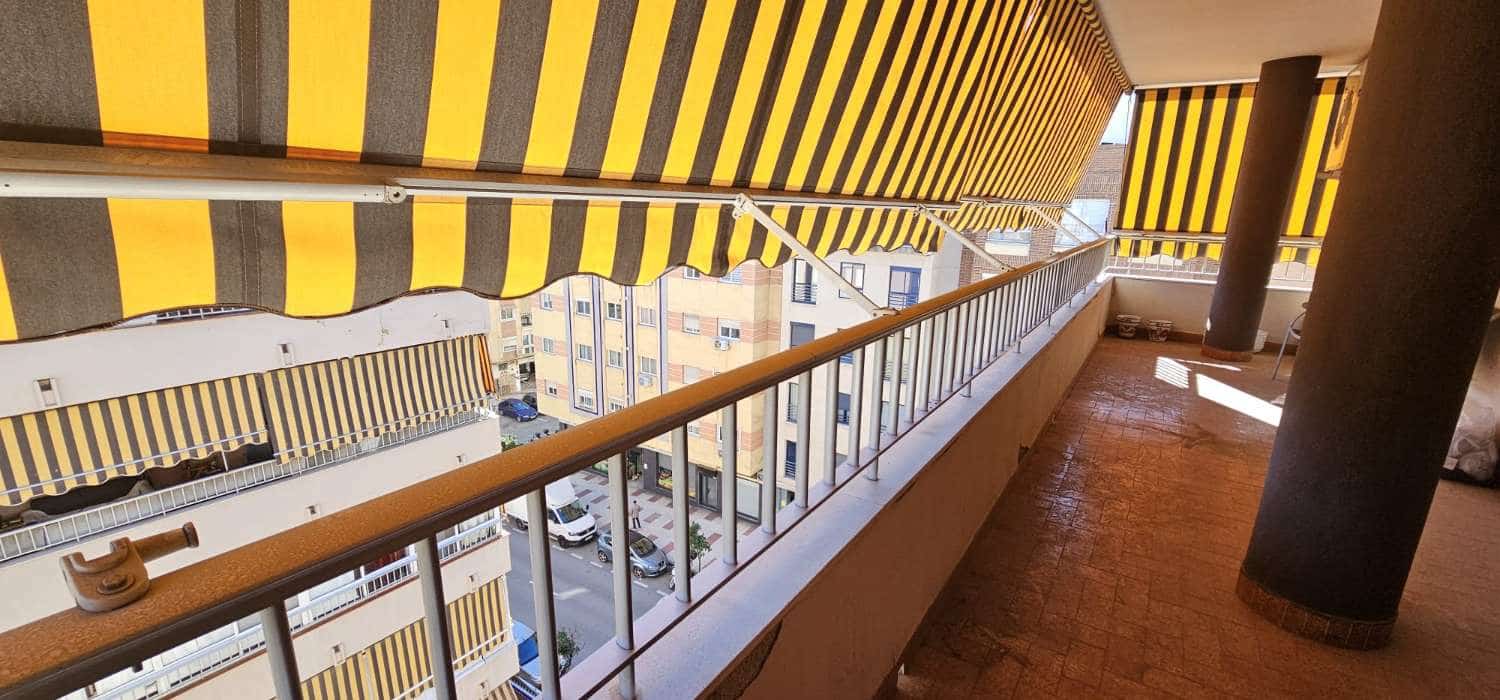 4 sovrum Takvåning att hyra i Malaga stad med garage - 1 500 € (Ref: 9491104)