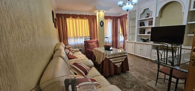 Ático de 4 habitaciones en Málaga ciudad en alquiler con garaje - 1.500 € (Ref: 9491104)