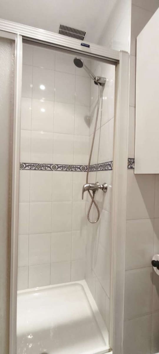 4 Zimmer Penthouse zu vermieten in Malaga Stadt mit Garage - 1.500 € (Ref: 9491104)