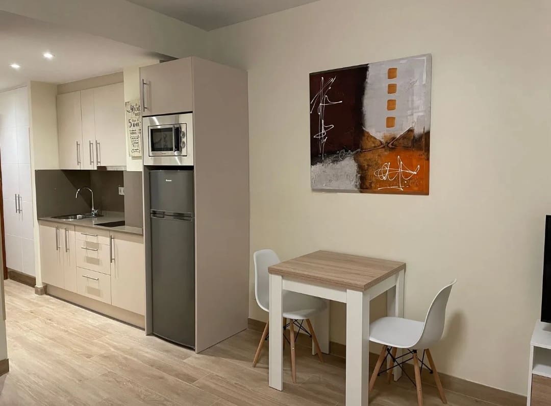 Studio for sale in Torremolinos with pool garage - € 412,000 (Ref: 9503885)