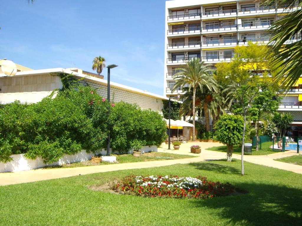 Studio for sale in Torremolinos with pool garage - € 412,000 (Ref: 9503885)
