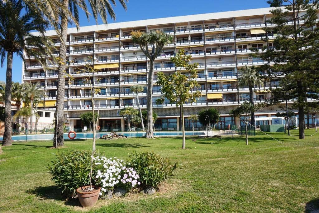Studio for sale in Torremolinos with pool garage - € 412,000 (Ref: 9503885)