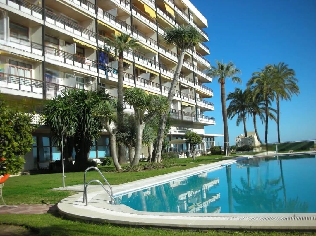 Studio for sale in Torremolinos with pool garage - € 412,000 (Ref: 9503885)