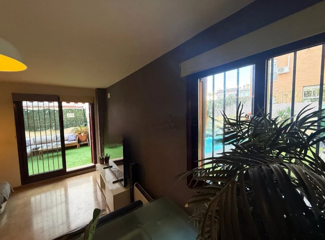 Piso de 2 habitaciones en Torremolinos en venta con piscina - 406.000 € (Ref: 9508604)