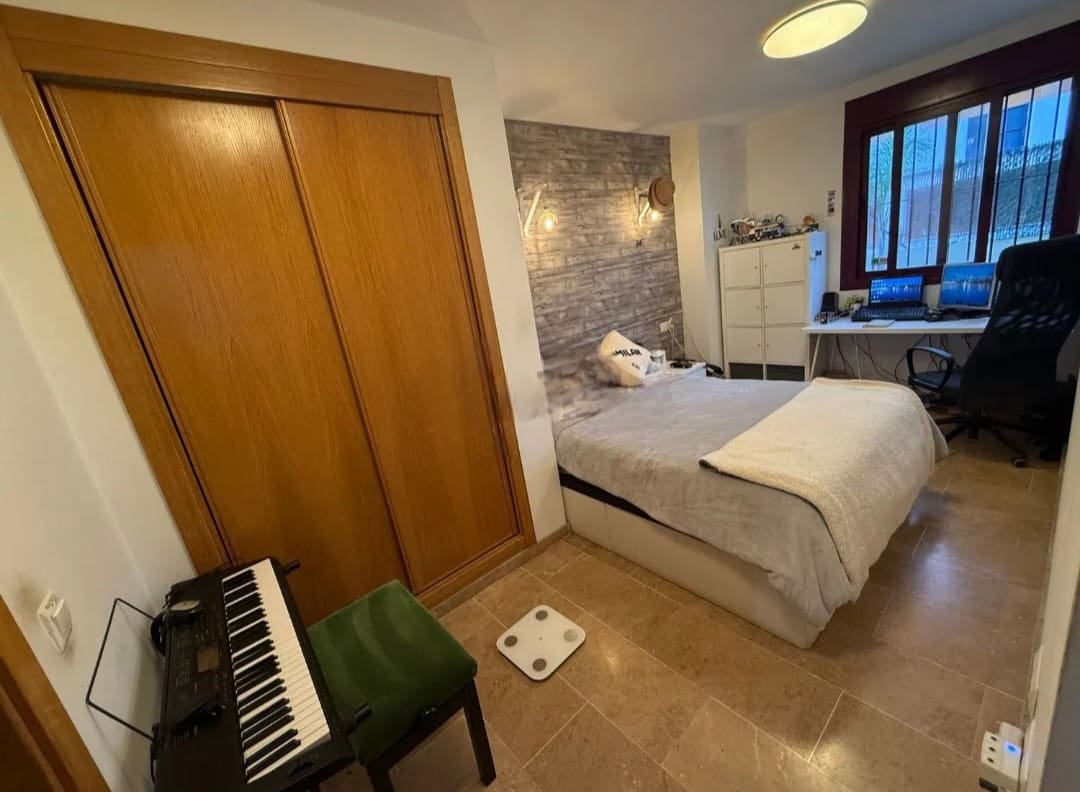 Piso de 2 habitaciones en Torremolinos en venta con piscina - 406.000 € (Ref: 9508604)