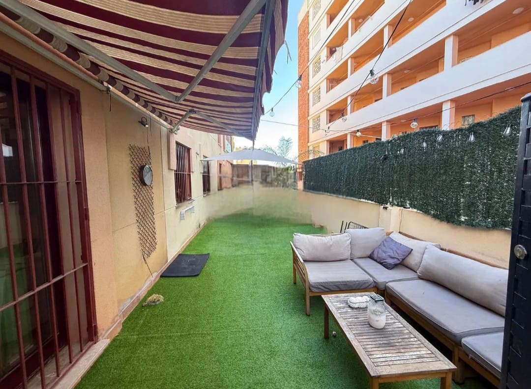 Piso de 2 habitaciones en Torremolinos en venta con piscina - 406.000 € (Ref: 9508604)