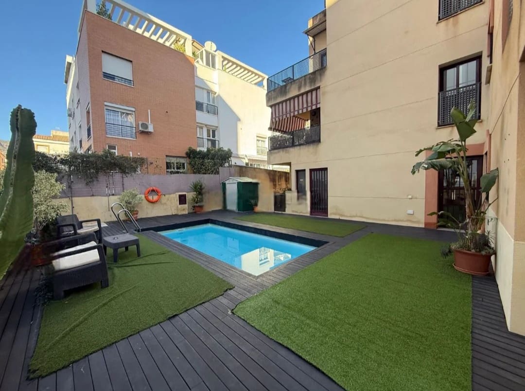 Piso de 2 habitaciones en Torremolinos en venta con piscina - 406.000 € (Ref: 9508604)