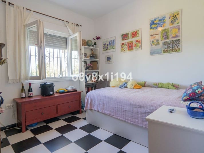 5 sypialnia Willa na sprzedaż w Alhaurin de la Torre z basenem garażem - 580 000 € (Ref: 9513151)