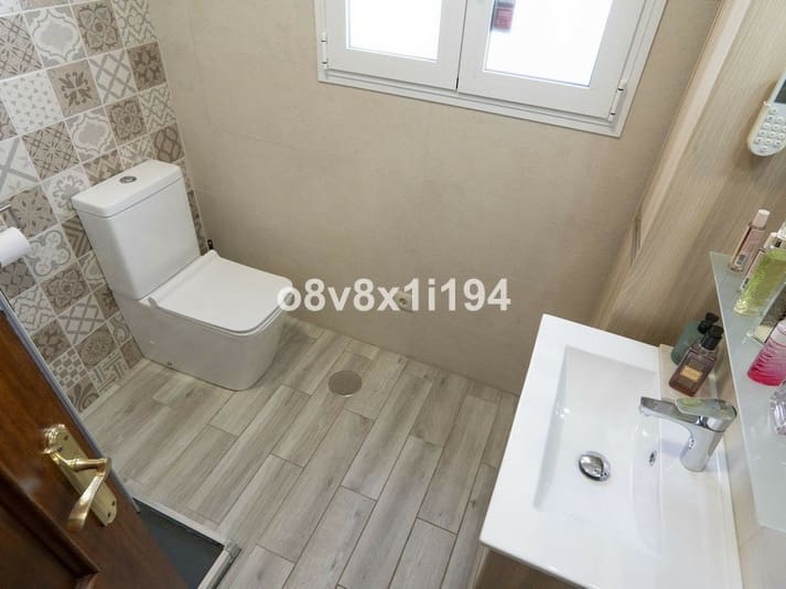 5 sypialnia Willa na sprzedaż w Alhaurin de la Torre z basenem garażem - 580 000 € (Ref: 9513151)