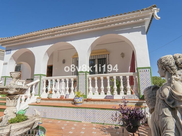 5 sypialnia Willa na sprzedaż w Alhaurin de la Torre z basenem garażem - 580 000 € (Ref: 9513151)