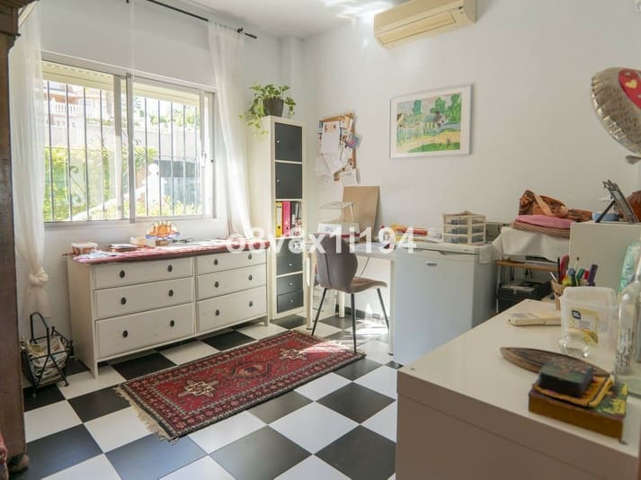 5 sypialnia Willa na sprzedaż w Alhaurin de la Torre z basenem garażem - 580 000 € (Ref: 9513151)