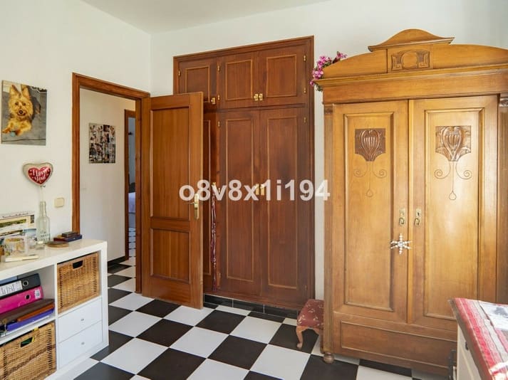 5 sypialnia Willa na sprzedaż w Alhaurin de la Torre z basenem garażem - 580 000 € (Ref: 9513151)