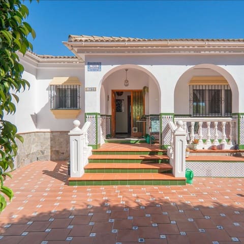 5 sypialnia Willa na sprzedaż w Alhaurín de la Torre z basenem garażem - 580 000 € (Ref: 9513151)